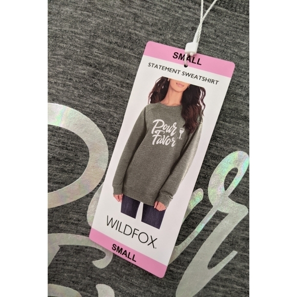 🆕 Wildfox Statement Pour Favor Wine Sweatshirt - Picture 5 of 9